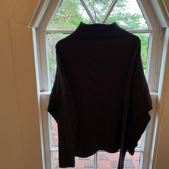 4/6 Lululemon BUNDLE  sweaters, tank top, shirts, sweater dress - Picture 10 of 11